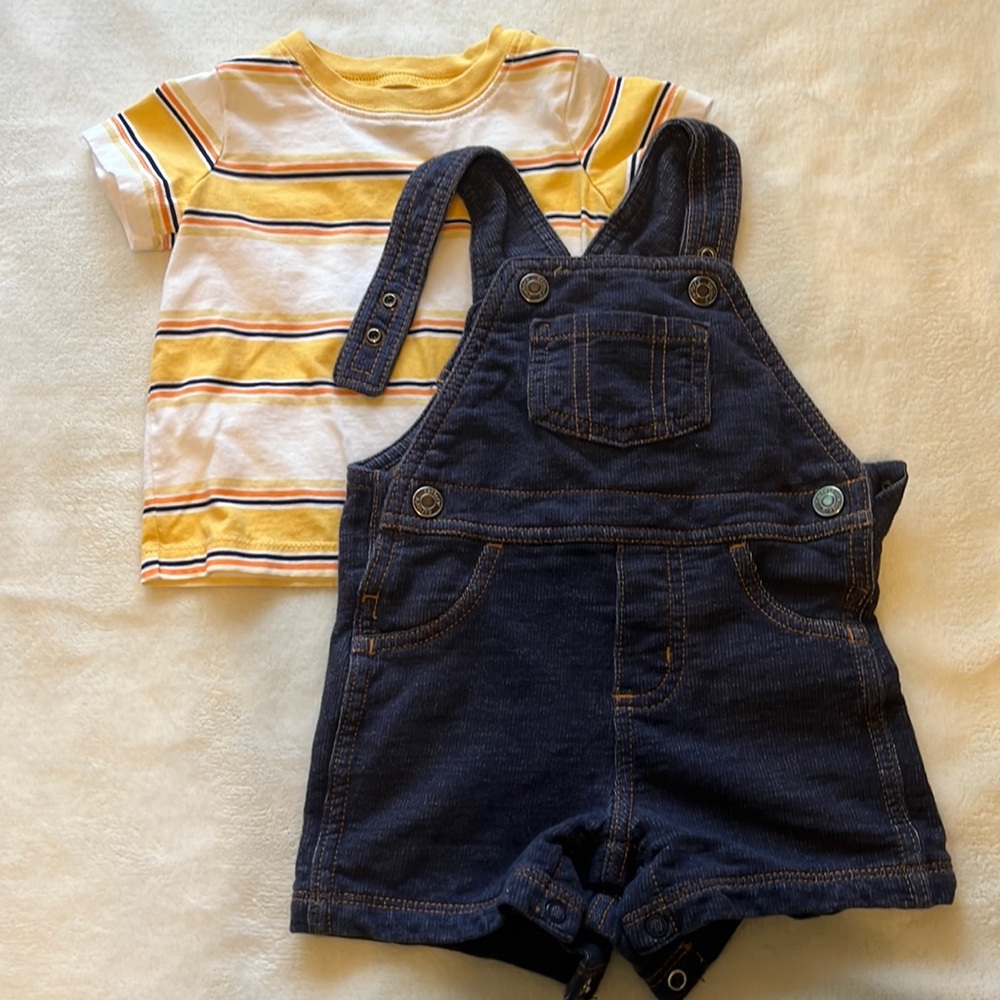 Carters. T-shirt overall set.